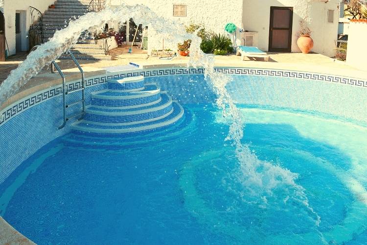 Pool Water Delivery 4 Best Alternatives to Fill Your Pool
